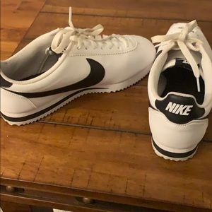 Nike Cortez size 9.5